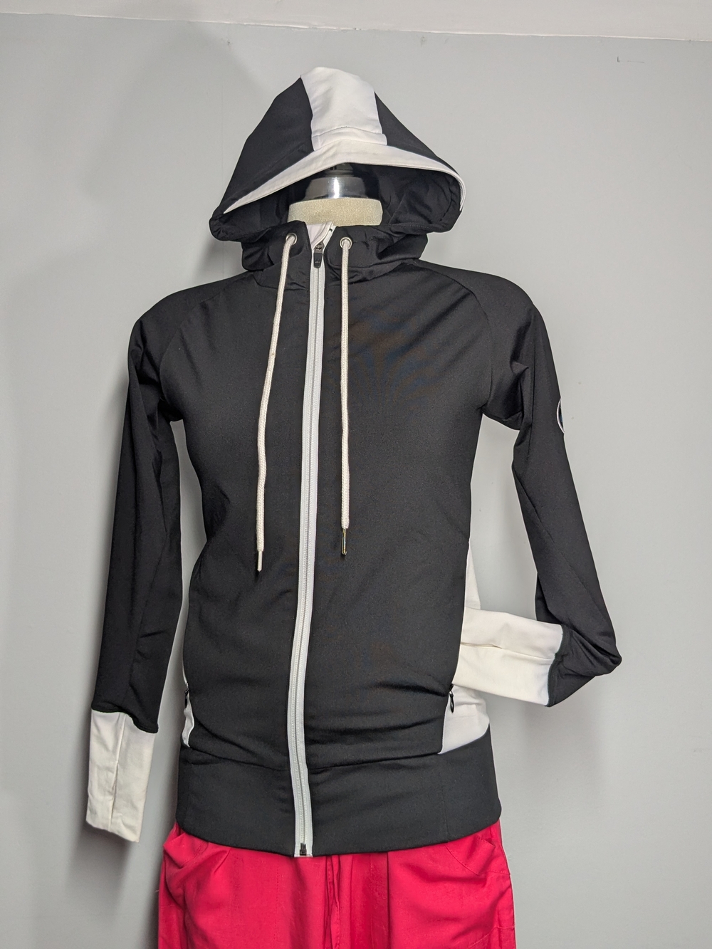 Loviball Tall Women's Black Hooded Zip-Up Jacket with White Trim Size XS